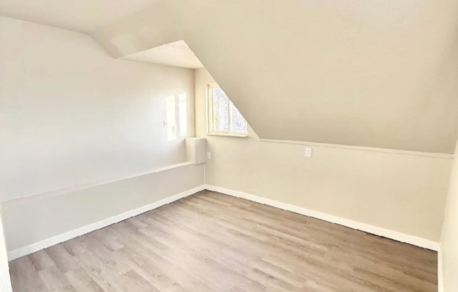 608 Bay State Ave #2