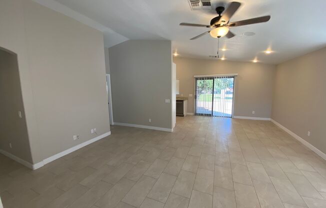 Renovated Super Sharp 3 bedroom, 2 bathroom in Excellent Location