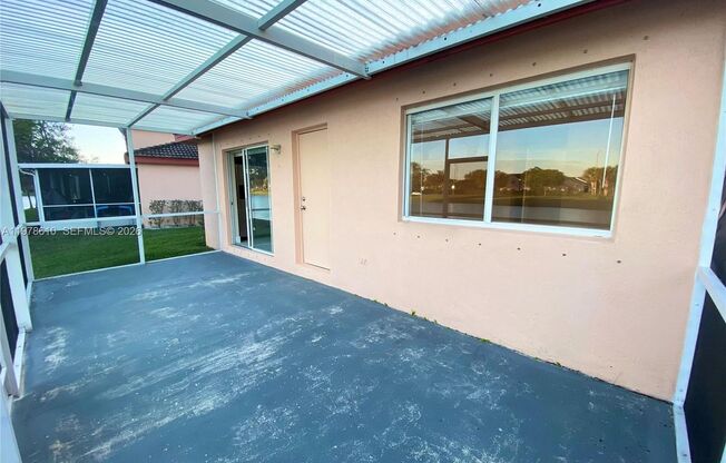 611 NW 208TH CIR PEMBROKE PINES, FL 33029