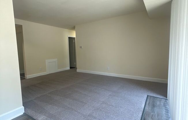2 beds, 2 baths, 1,000 sqft, $1,975, Unit 14225 #102