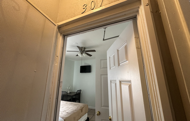Studio, 1 bath, 132 sqft, $994.58, Unit 307