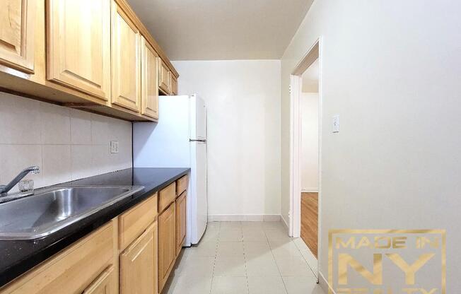 1 bed, 1 bath, $2,200, Unit 201