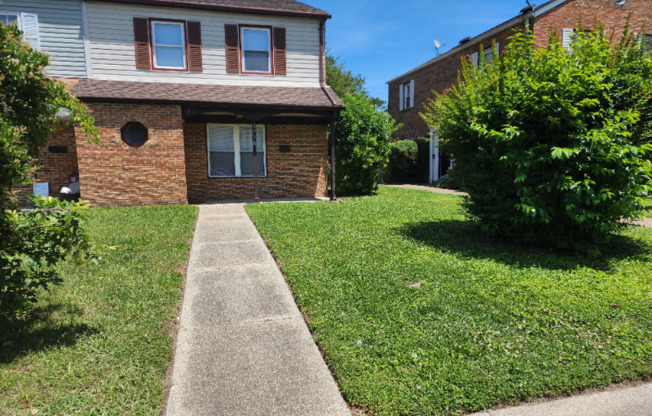 5738 E HASTINGS ARCH