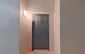 Beautiful 3BR/2BA Condo in Prime Location Near The Loop, Hunters Creek & Disney