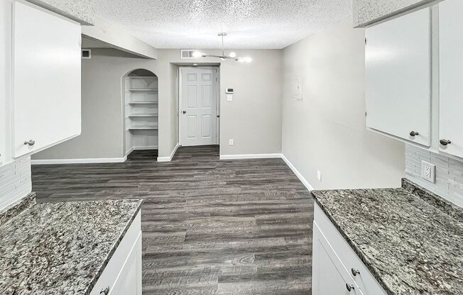 1 bed, 1 bath, 720 sqft, $725