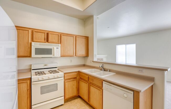 2 beds, 2 baths, $1,550, Unit # 201