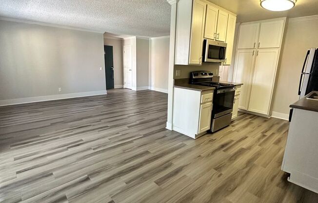 2 beds, 2 baths, 1,015 sqft, $2,715, Unit 126