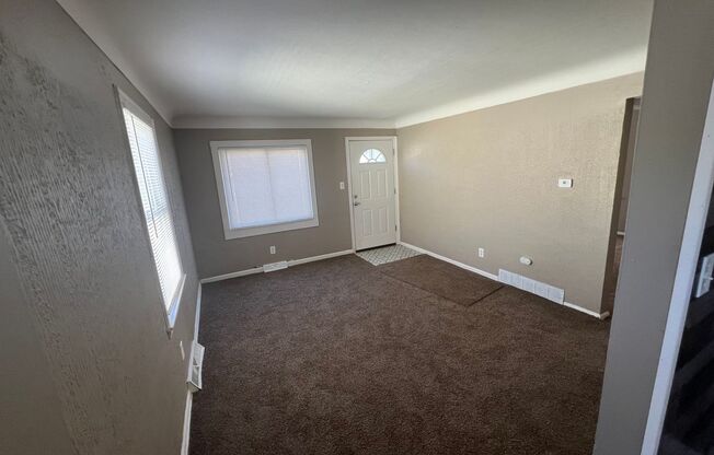 2 beds, 1 bath, $850