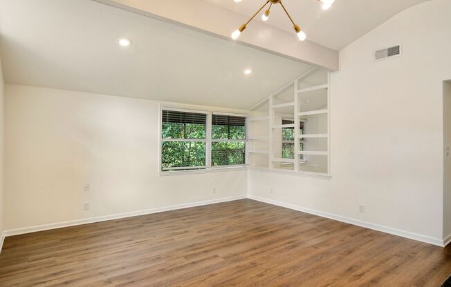 Stunning Renovation in East Durham! 2 Bedroom, 1 Bath, Office, Pet Friendly!