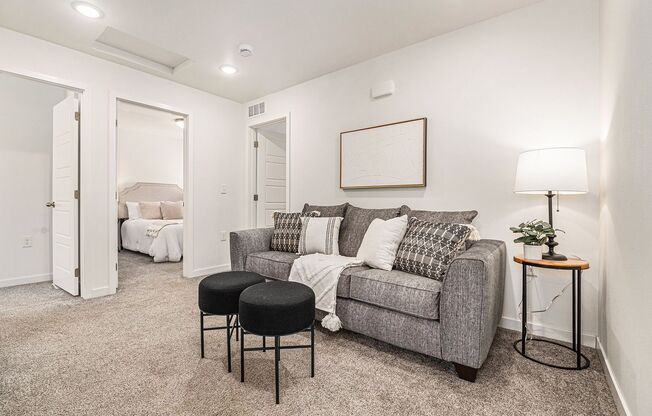 3 beds, 2.5 baths, 1,225 sqft, $1,750, Unit 7700-02