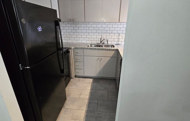 1 bed, 1 bath, 650 sqft, $1,300, Unit 203