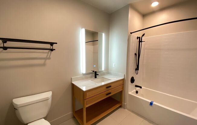 1 bed, 1 bath, 931 sqft, $2,566, Unit 224