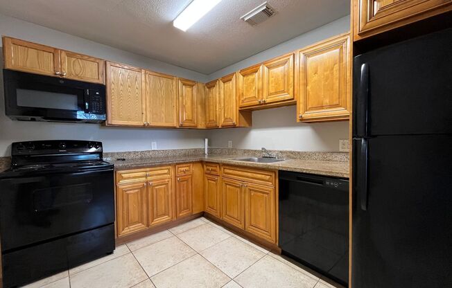 2 beds, 2 baths, $1,300