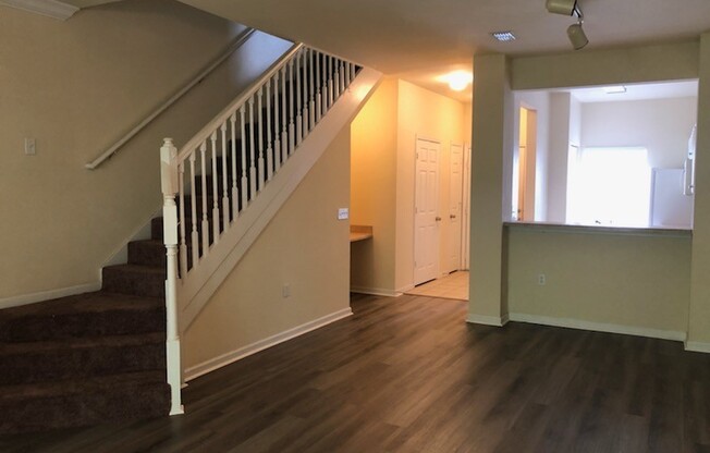 2/2.5 Town Home in Magnolia Place - Available mid-August!