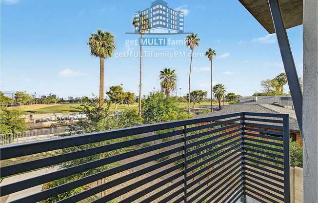 3 beds, 2.5 baths, 1,683 sqft, $2,850