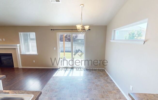 3 beds, 2 baths, $1,895