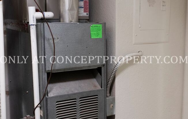 2 beds, 1 bath, 810 sqft, $1,299, Unit 30