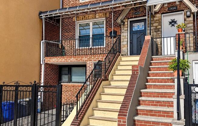 2456 33 ST