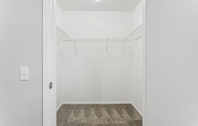 1 bed, 1 bath, 640 sqft, $900