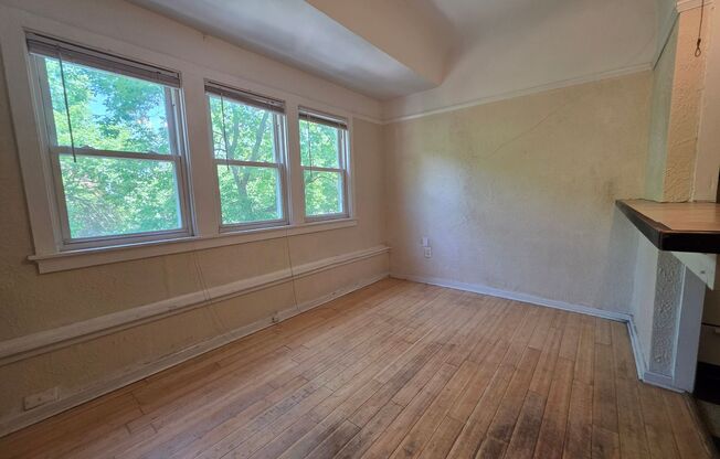 1503-15 E Kane Pl