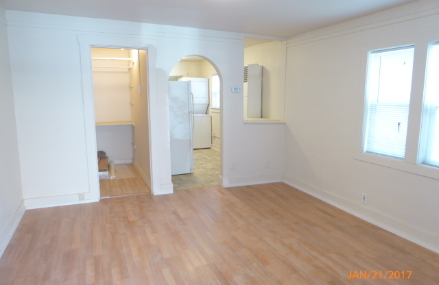 Cozy Studio Townhome with 1 Bath (Ballard)