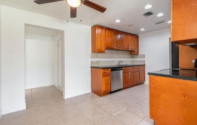 5615 SIMMS ST HOLLYWOOD, FL 33021