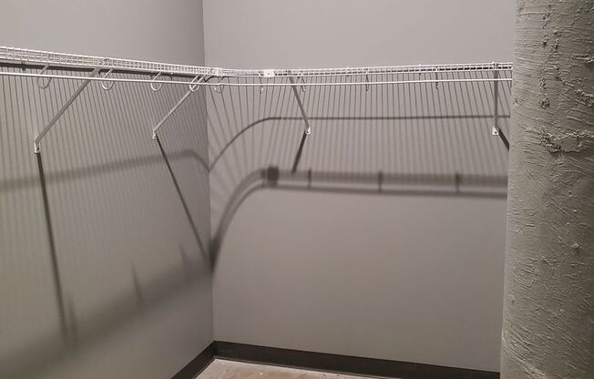 2 beds, 1 bath, 912 sqft, $1,506, Unit 102W