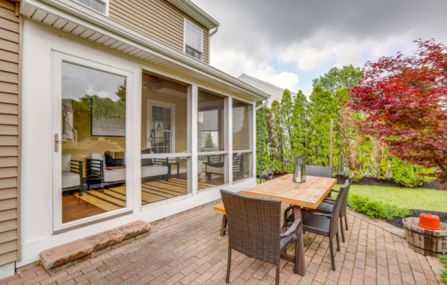 151 RAMBLING RD