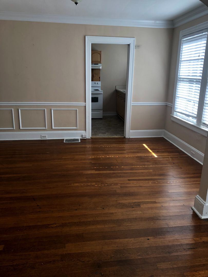 2 Bedroom 1 Bathroom Duplex