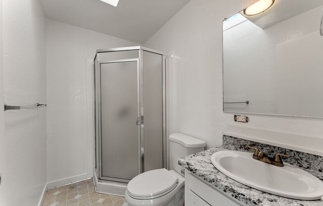 Studio, 1 bath, 400 sqft, $2,250, Unit 11