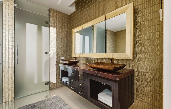 2 beds, 2.5 baths, $17,000