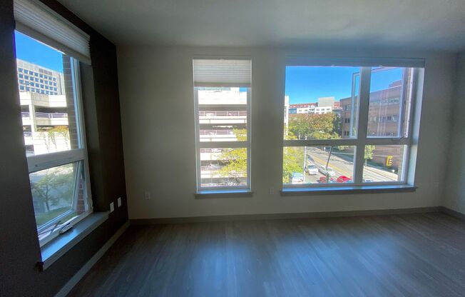 1 bed, 1 bath, 727 sqft, $1,650, Unit 201-MFTE