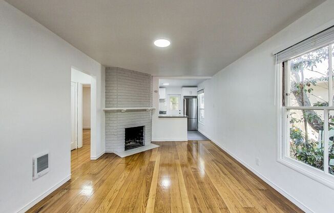 1229 ALT UNIVERSITY AVE