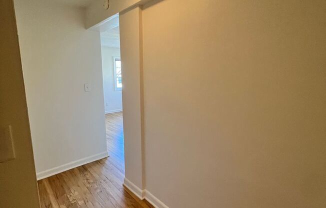 1 bed, 1 bath, 607 sqft, $1,425, Unit 404