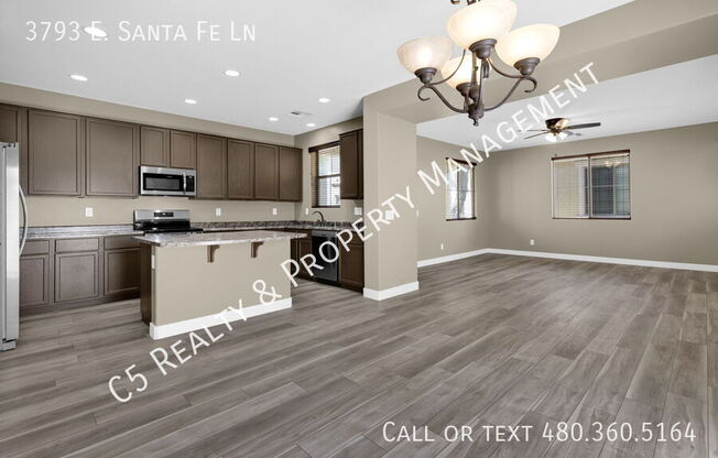 3793 E SANTA FE LN
