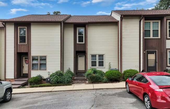 2 Bed, 2.5 Bath Townhome Available in Simpsonville