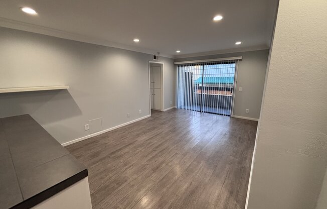 7531 Hampton Ave 2nd