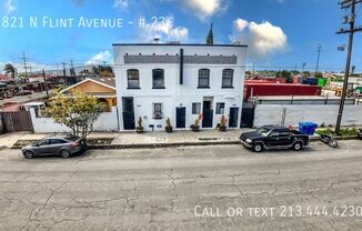 821 N FLINT AVE