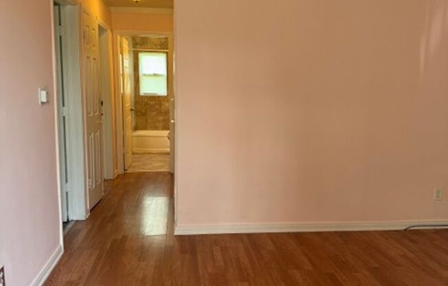 2 Bed Ranch, newly rehabbed.