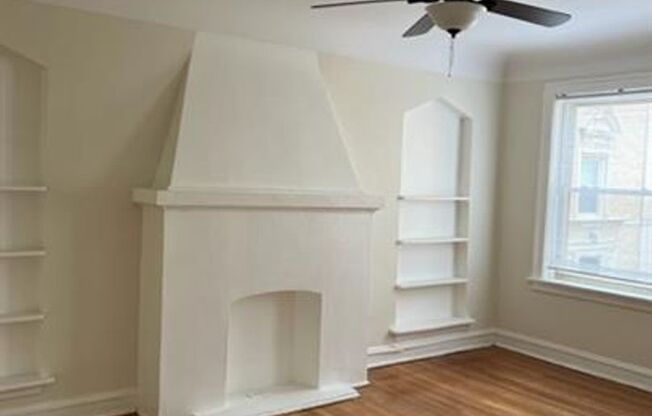 2232-48 W. Farwell / 6907-11 N. Oakley