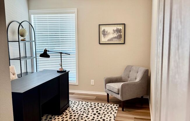 2 beds, 2 baths, 1,000 sqft, $1,275, Unit 419