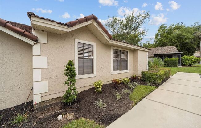 CHARMING 3/2 VILLA IN VERY NICE NEIGHBORHOOD