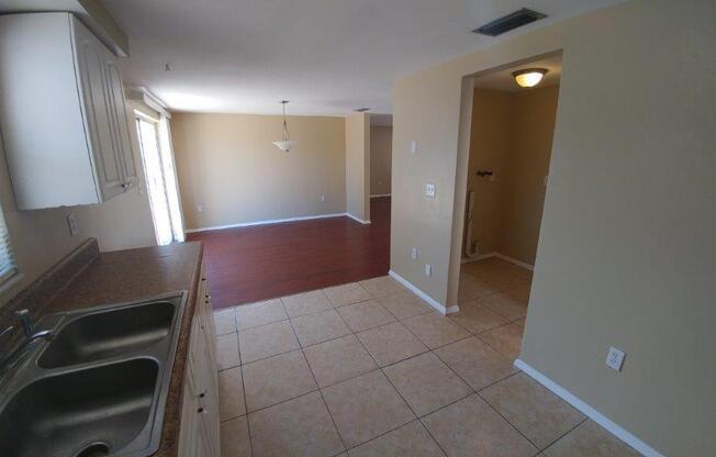 2 beds, 2 baths, $1,500