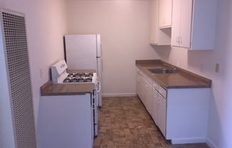 2 beds, 1 bath, 850 sqft, $1,595, Unit 4