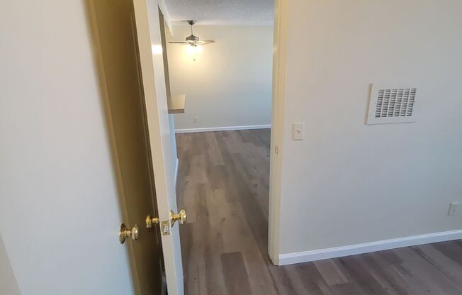 1 bed, 1 bath, 550 sqft, $1,695.95, Unit 26