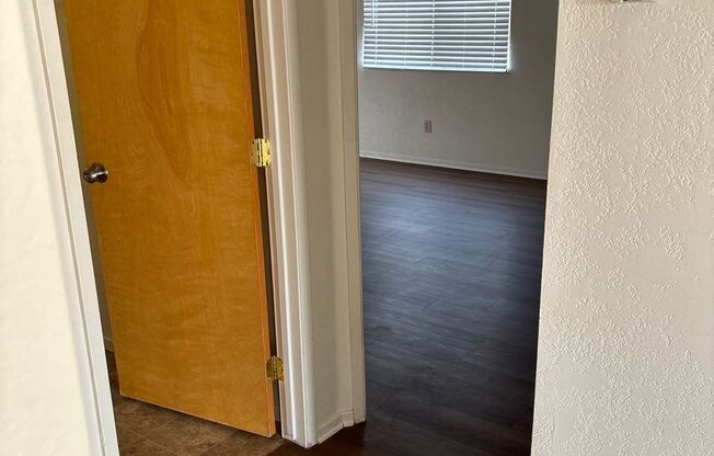 2 beds, 1 bath, $1,250