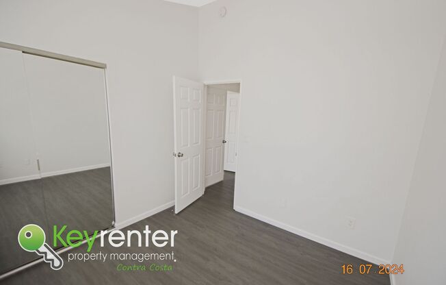 2 beds, 1 bath, $2,600