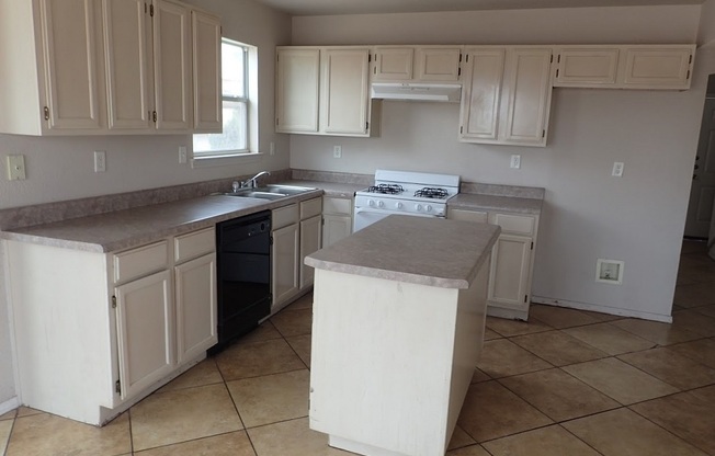 3 beds, 2 baths, $1,415