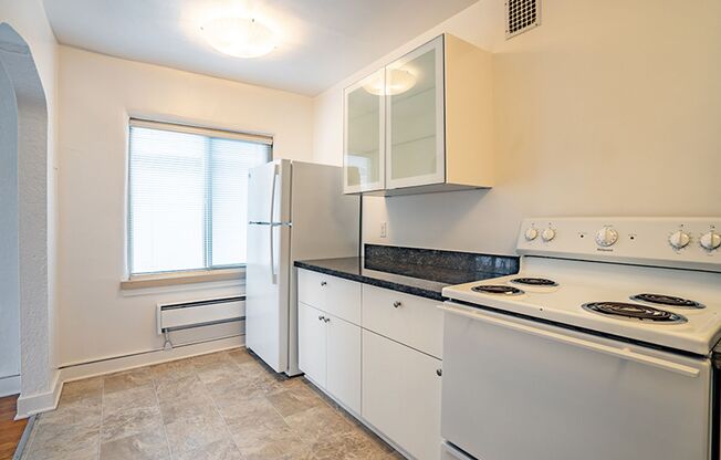 1 bed, 1 bath, 725 sqft, $1,795, Unit 201