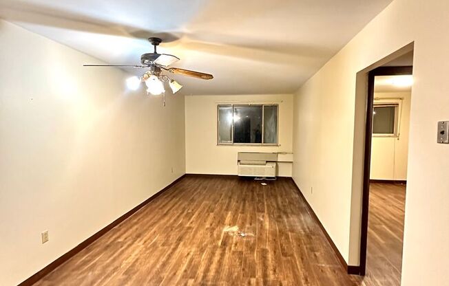 1 bed, 1 bath, $765, Unit Apt 212